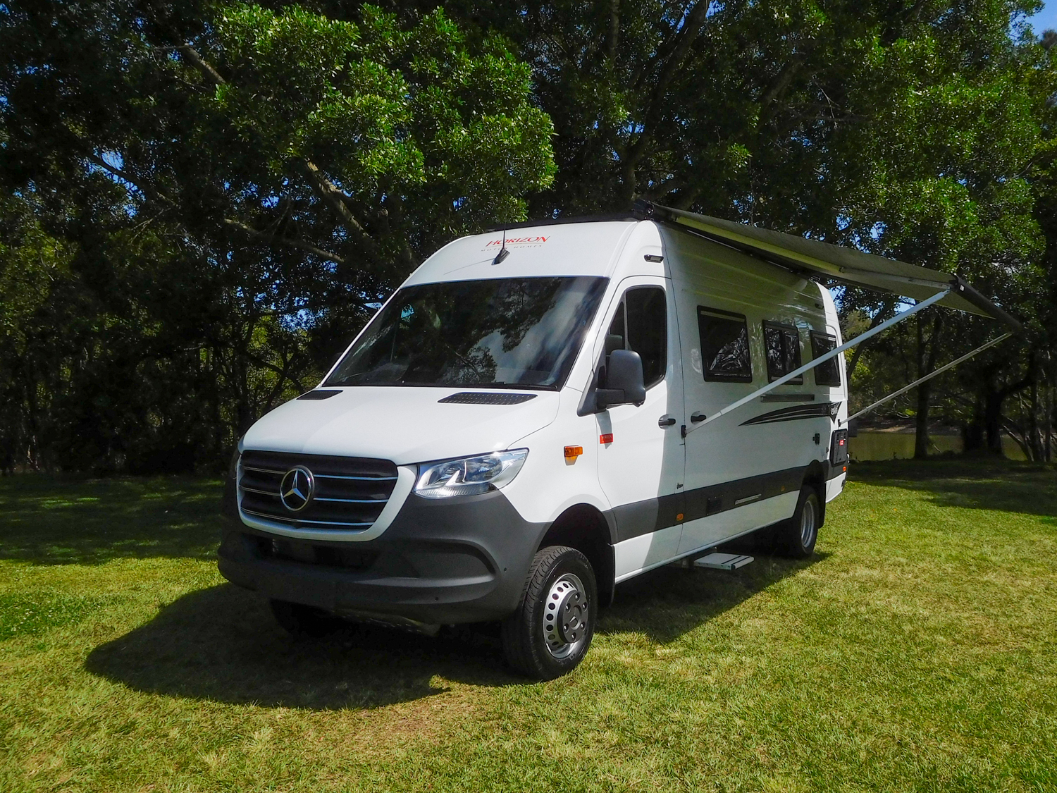 Wattle 9240-Horizon-Motorhomes-02