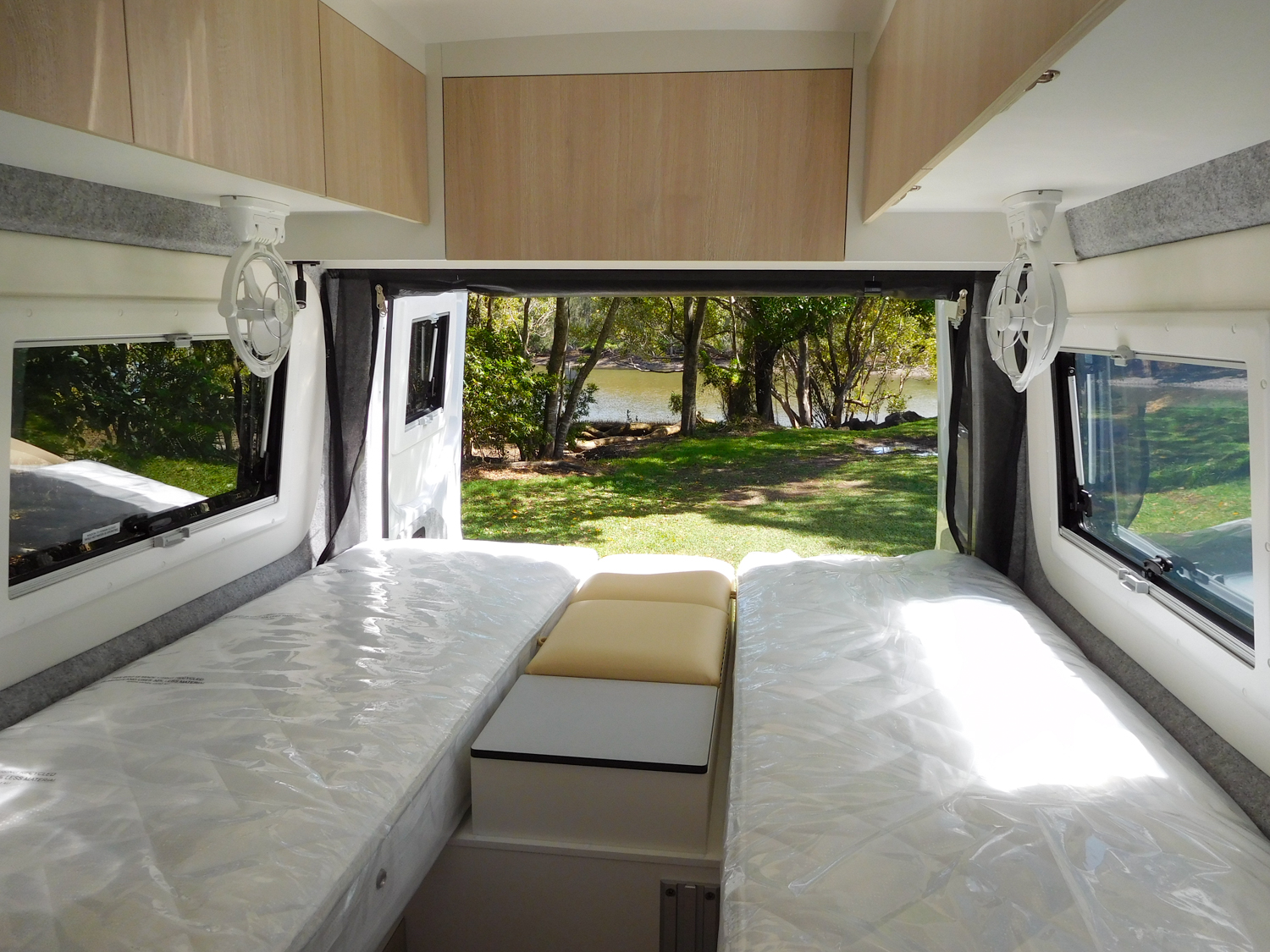 Wattle 9240-Horizon-Motorhomes-08