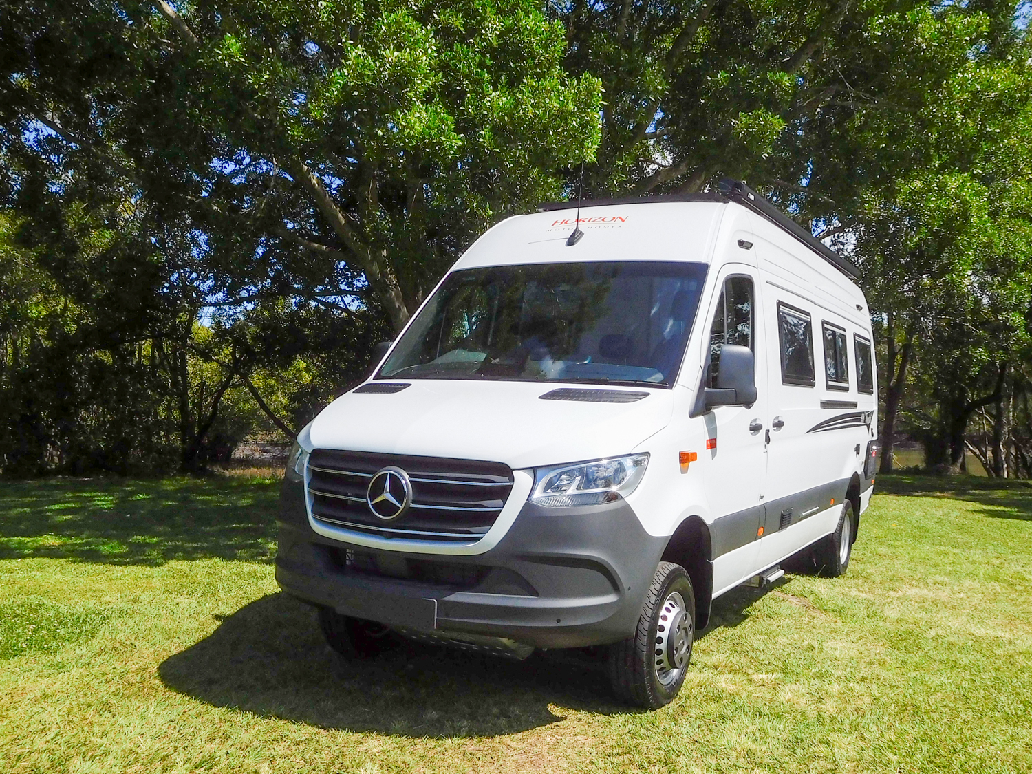 Wattle 9240-Horizon-Motorhomes-1-2