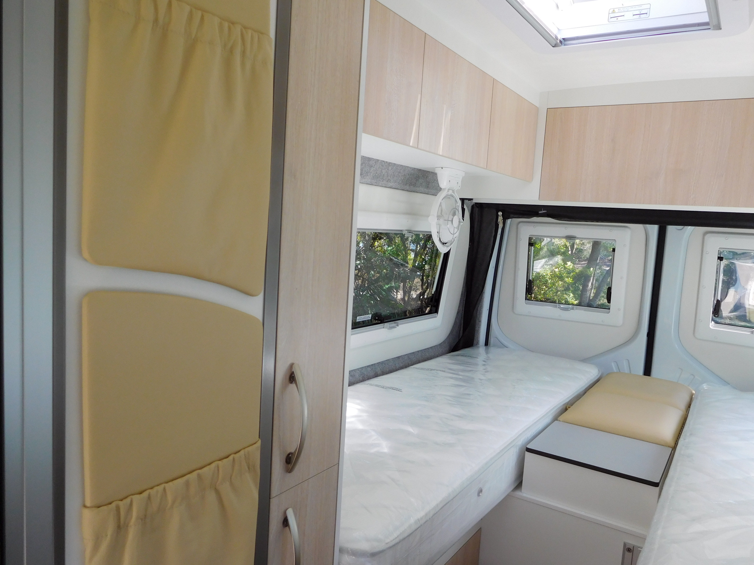 Wattle 9240-Horizon-Motorhomes-14